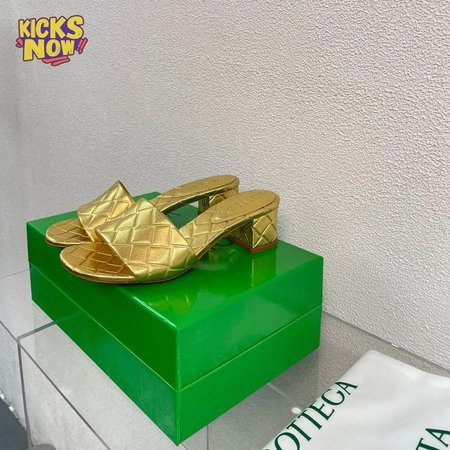 Bottega Veneta Lido Flat Sandal 34-41