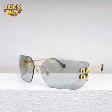 Miu Miu Virtual Try-On Runway Sunglasses