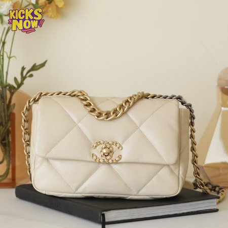 Chanel 19 Leather Handbag