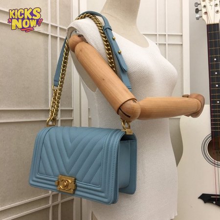 Chanel Boy Flap Bag Chevron Lambskin Old Medium