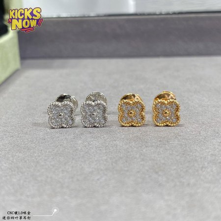 Van Cleef & Arpels Earrings