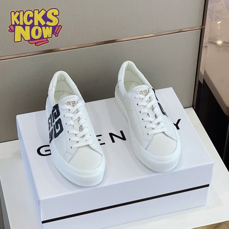 Givenchy Sneakers City Sport In Leather With Tag Effect 4G Print 38-44