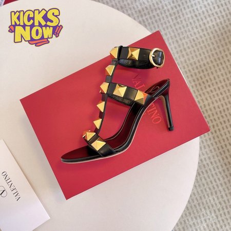 Valentino Roman Stud Calfskin Sandal 100mm Black 35-39